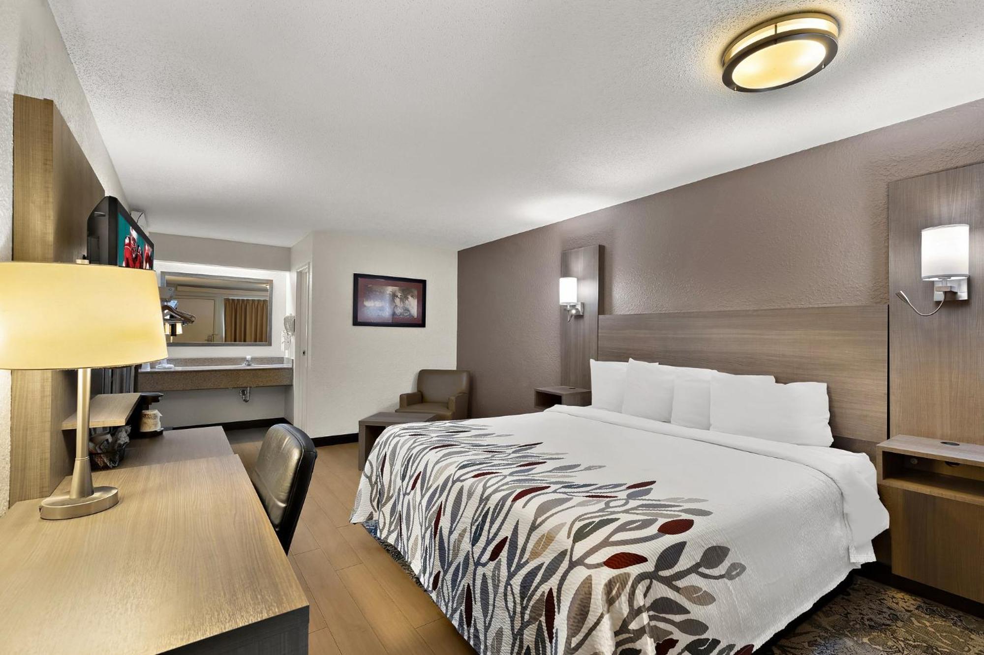 Red Roof Inn Cleveland - Уэстлейк Экстерьер фото