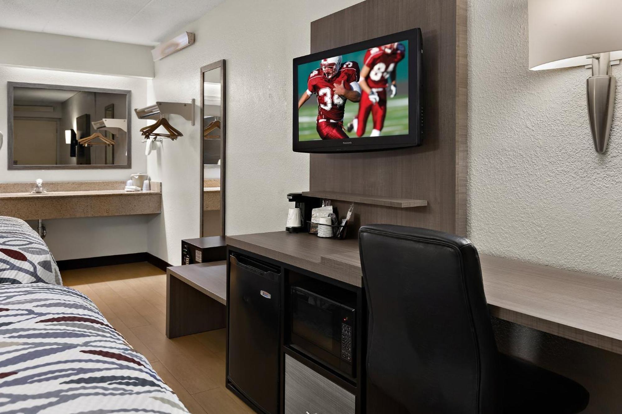 Red Roof Inn Cleveland - Уэстлейк Экстерьер фото