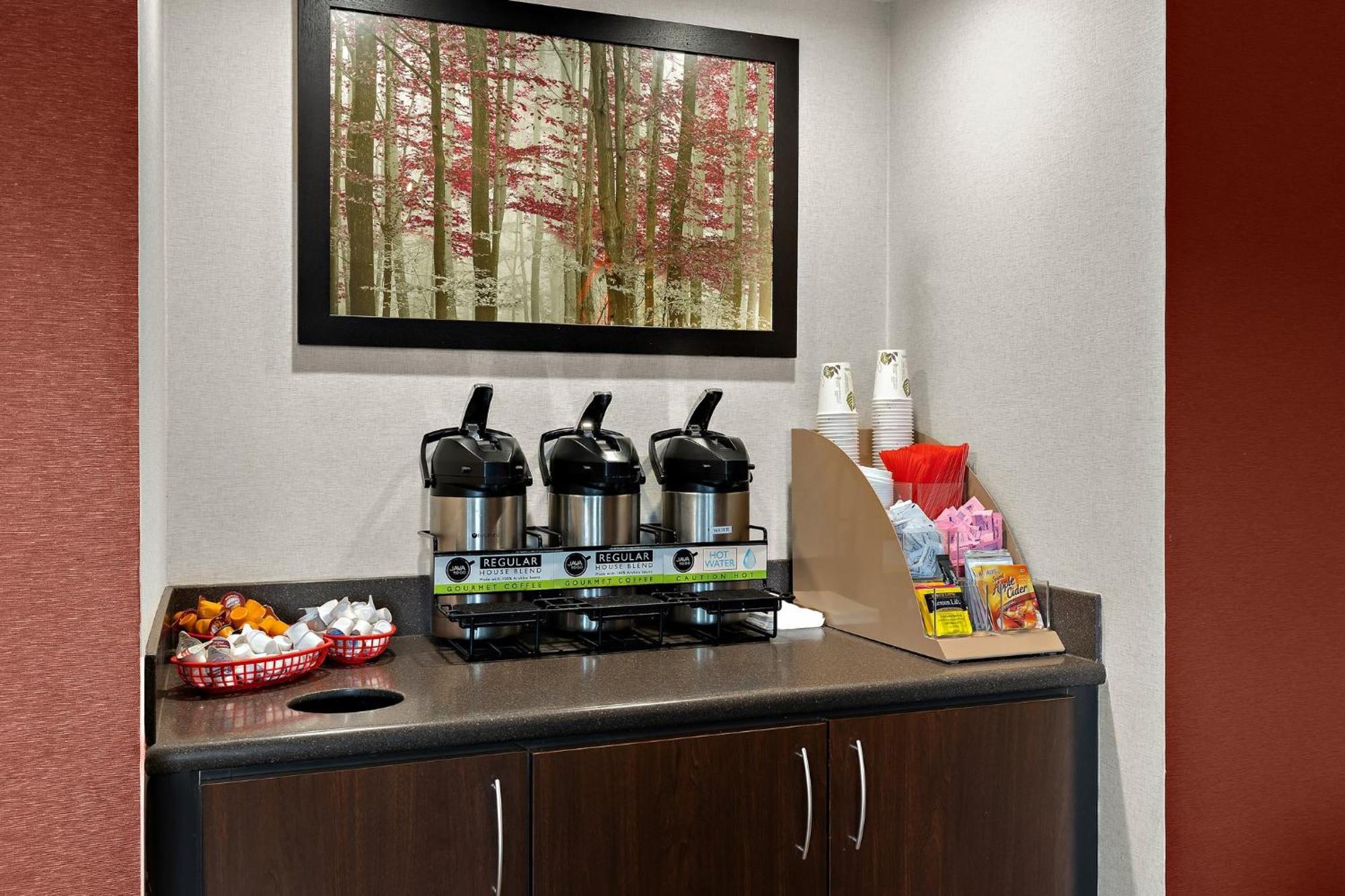 Red Roof Inn Cleveland - Уэстлейк Экстерьер фото
