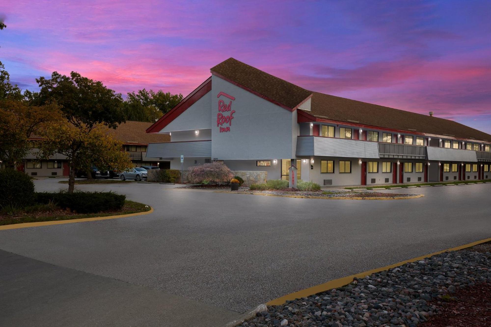Red Roof Inn Cleveland - Уэстлейк Экстерьер фото