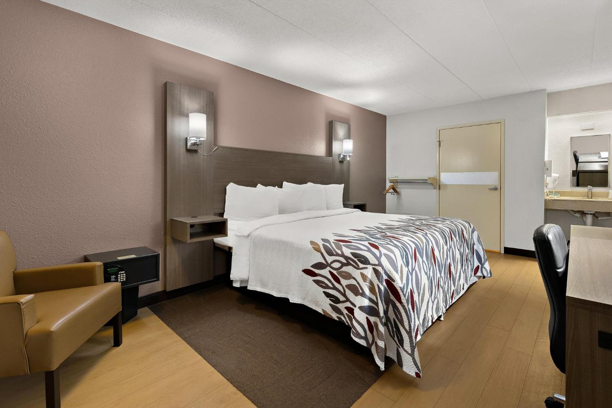 Red Roof Inn Cleveland - Уэстлейк Экстерьер фото
