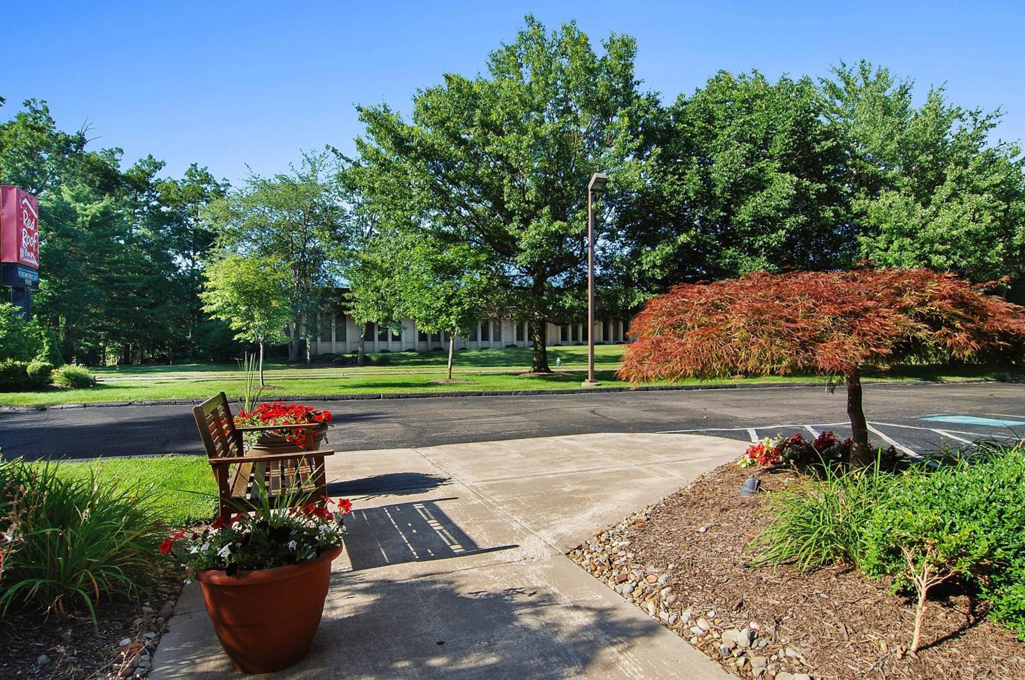 Red Roof Inn Cleveland - Уэстлейк Экстерьер фото