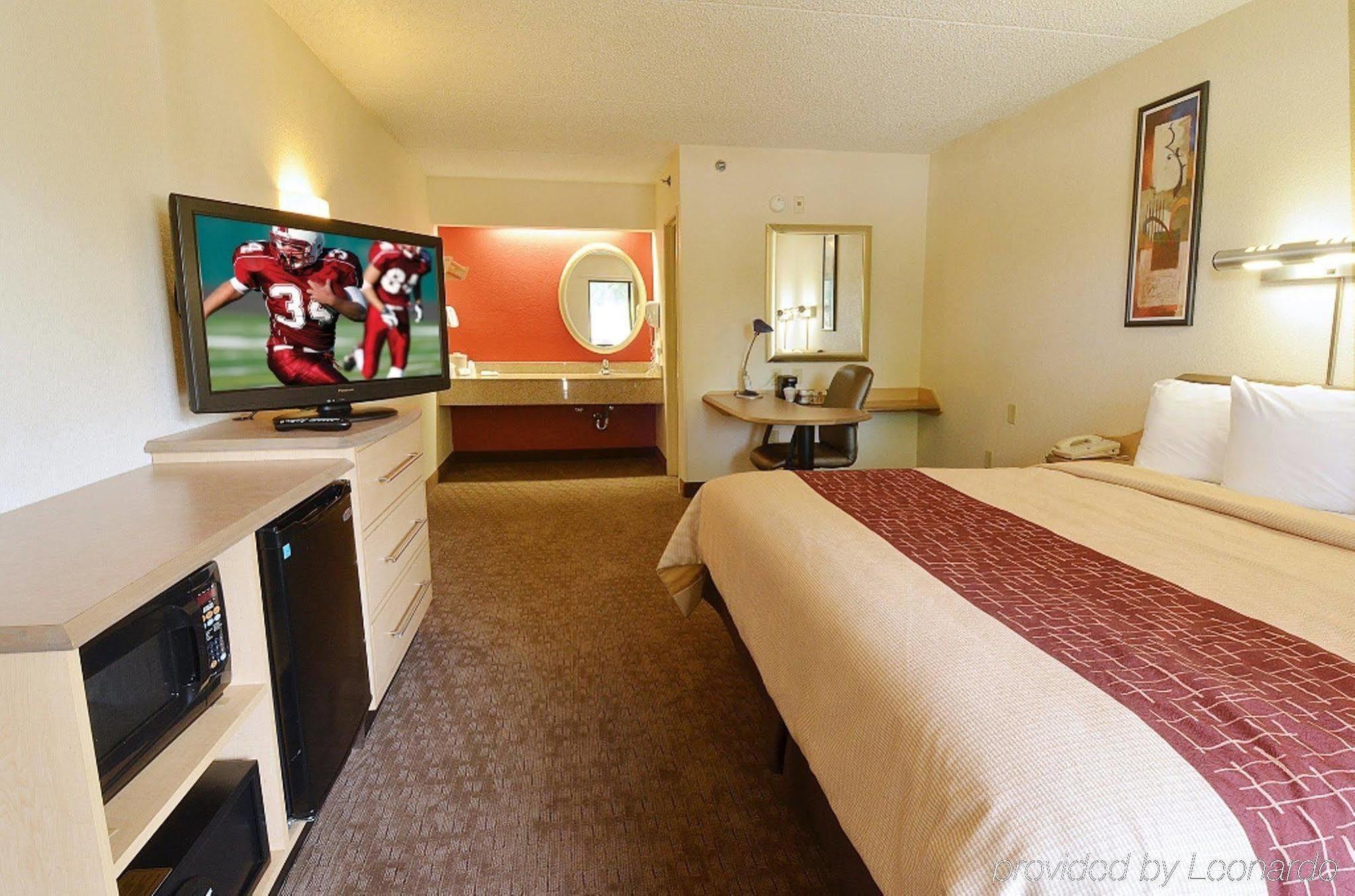 Red Roof Inn Cleveland - Уэстлейк Экстерьер фото