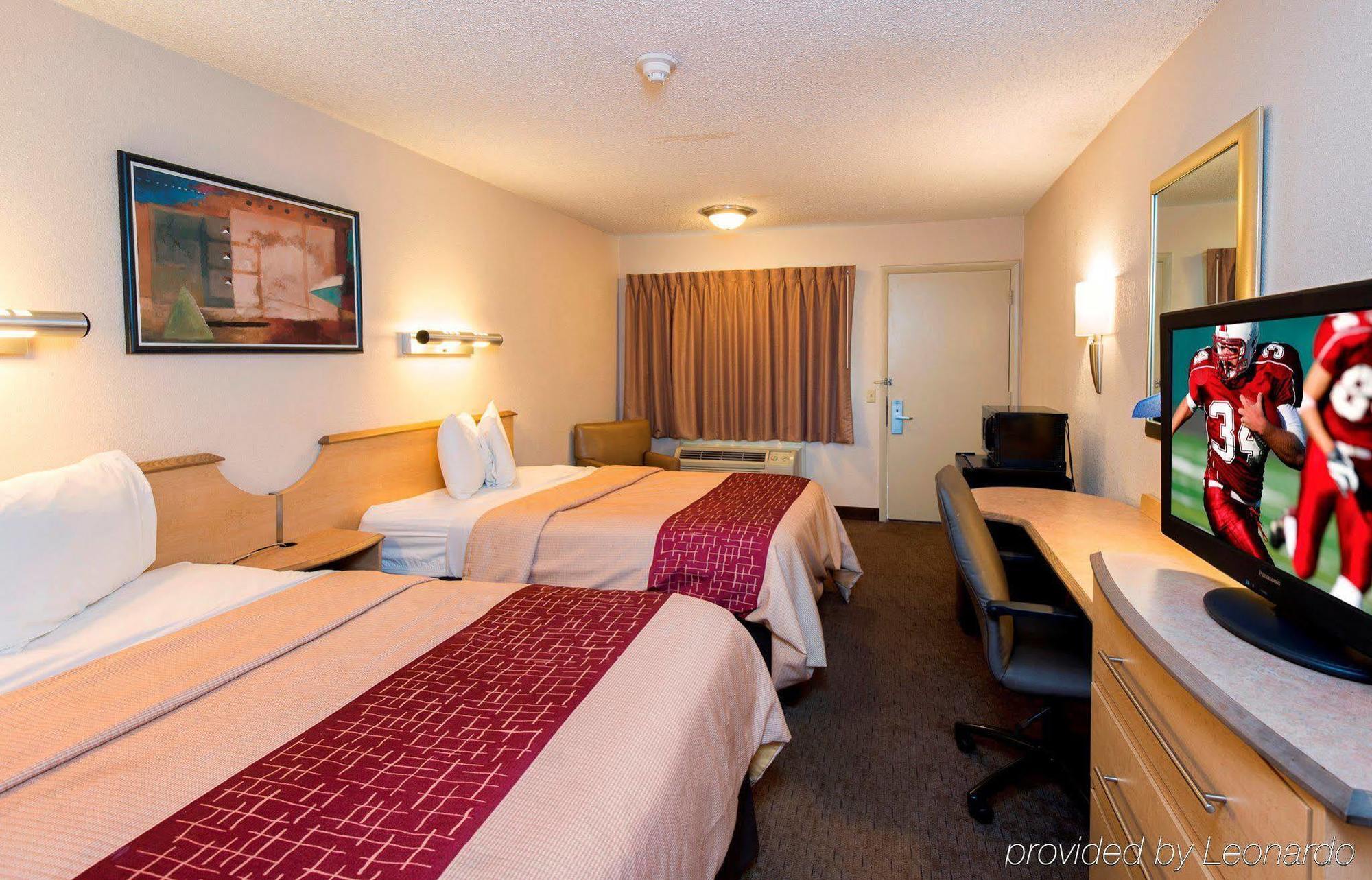 Red Roof Inn Cleveland - Уэстлейк Экстерьер фото