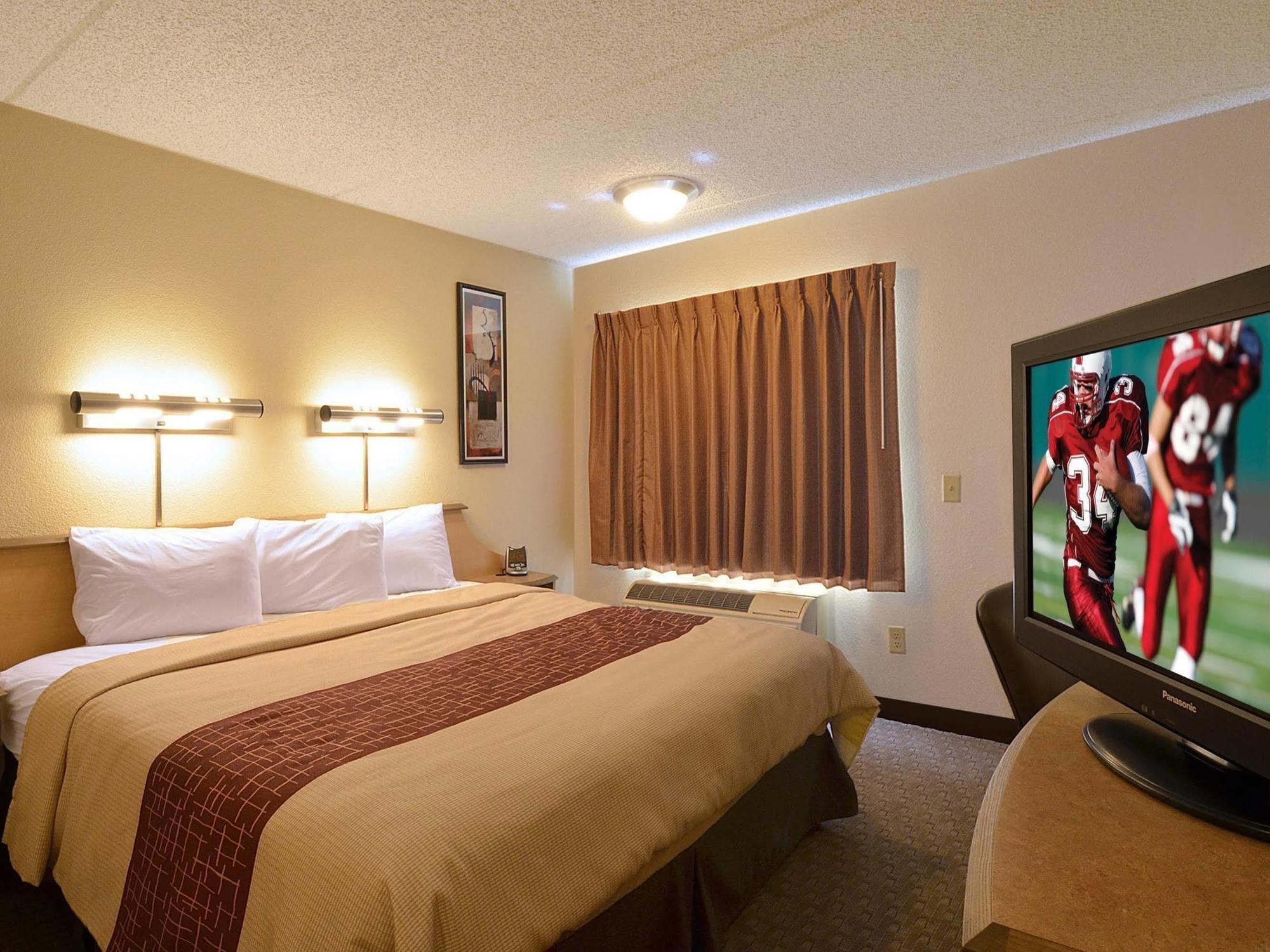 Red Roof Inn Cleveland - Уэстлейк Экстерьер фото